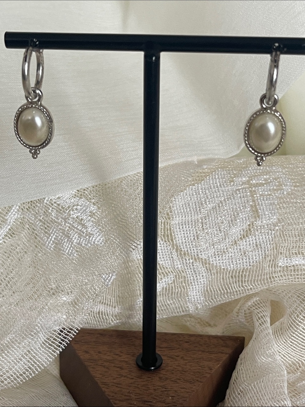 Liz Claiborne Silver Pearl Drop Dangle Earrings